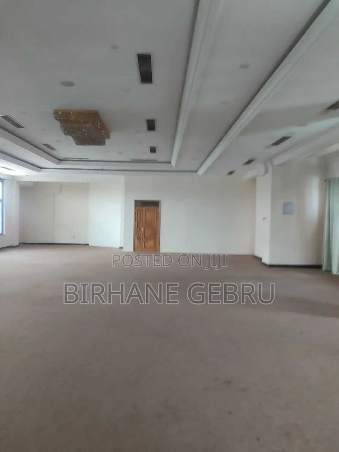 Space Luxury Apartiment Rent for Office