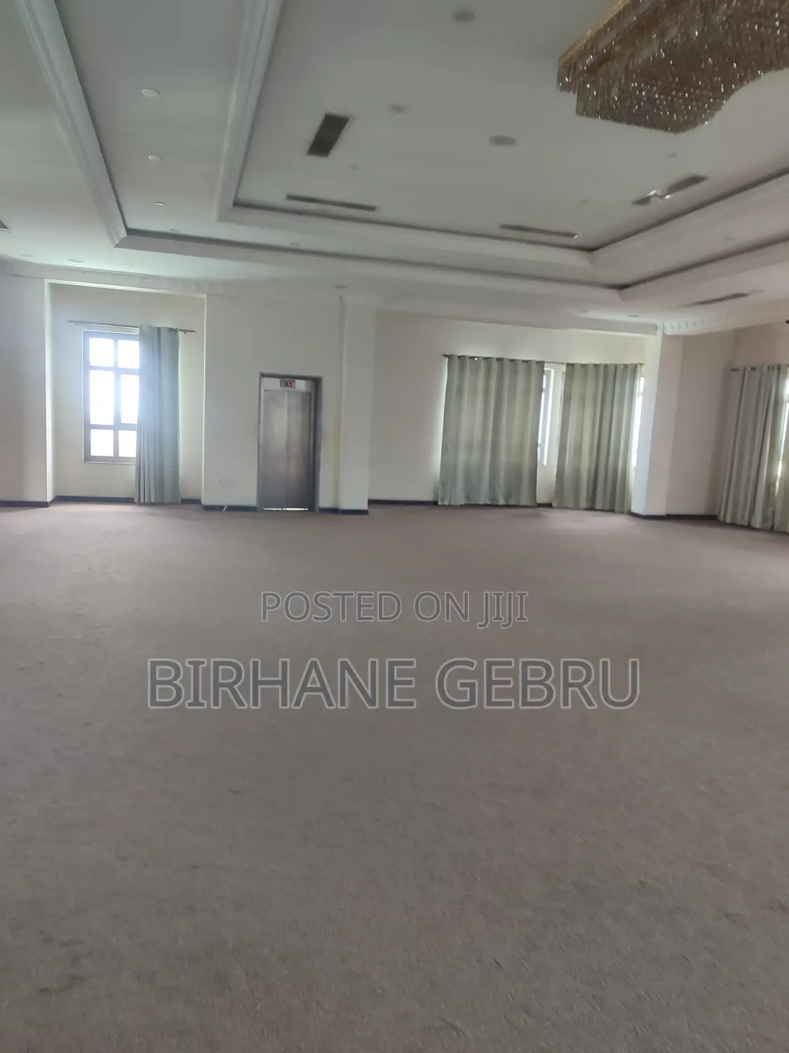 Space Luxury Apartiment Rent for Office
