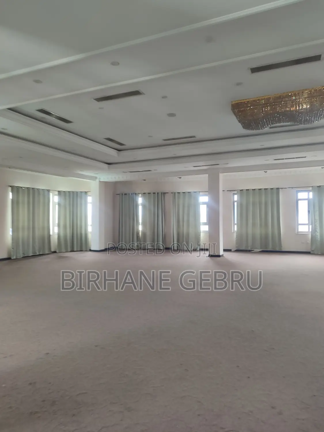Space Luxury Apartiment Rent for Office