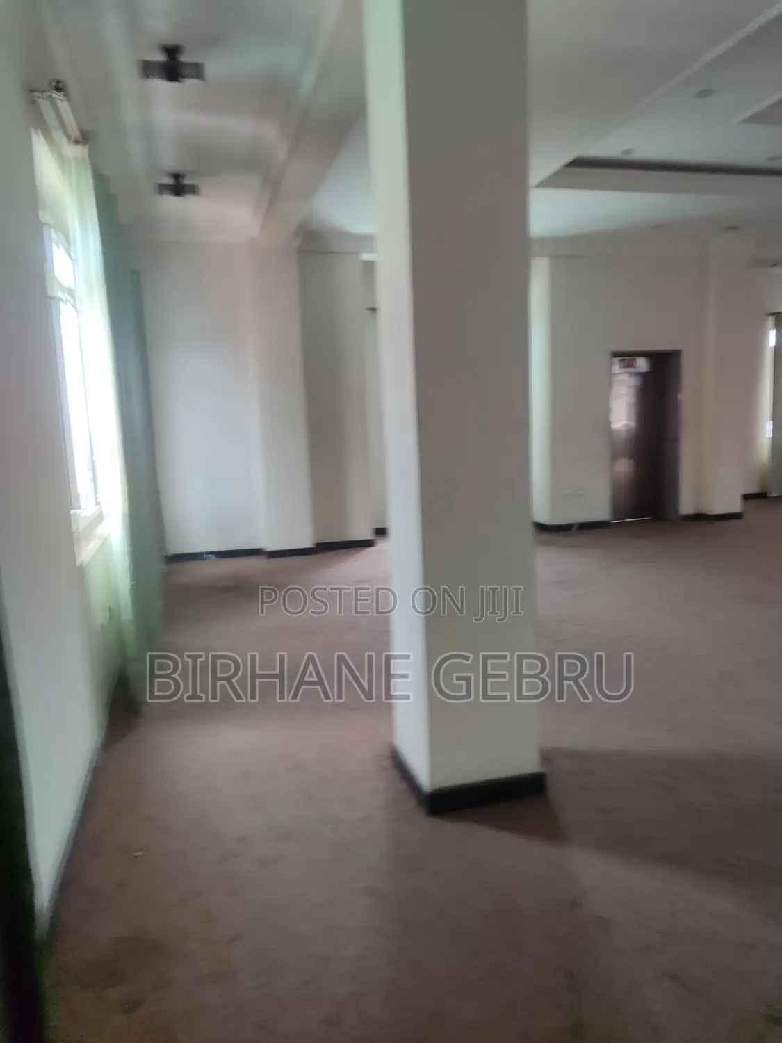Space Luxury Apartiment Rent for Office