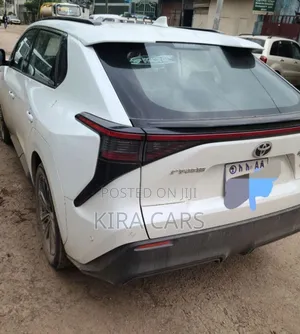 Toyota bZ4X 2024 White