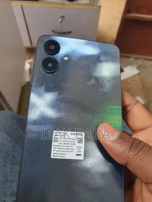 New Samsung Galaxy A06 64 GB Bronze