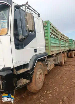 ፉለር ሸልቶ 2000 ሞዴል 07 ሺ ታርጋ ጎማ 80%