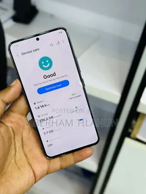 Photo - New Samsung Galaxy S22 5G 256 GB Black