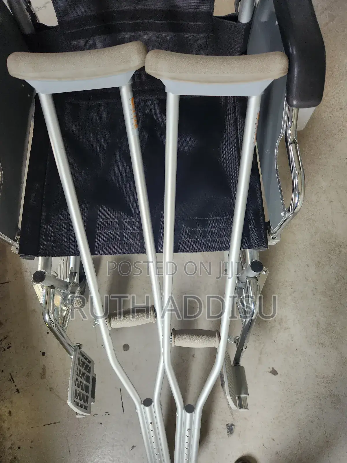 Bilateral Axillary Crutches管轄new Medical Crutches Heigh