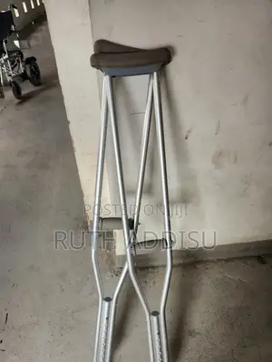 Calm Lateral Support Axillary Crutches重新crutches Axillary
