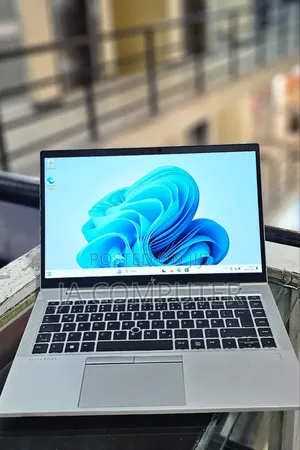 New Laptop HP EliteBook 840 G8 16GB Intel Core I5 SSD 512GB