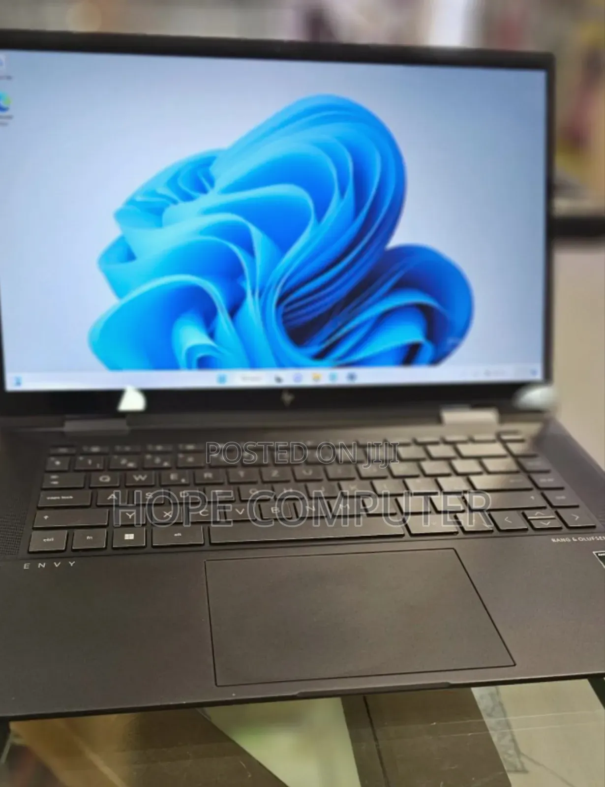 New Laptop HP Envy X360 16GB AMD Ryzen 7 SSD 512GB