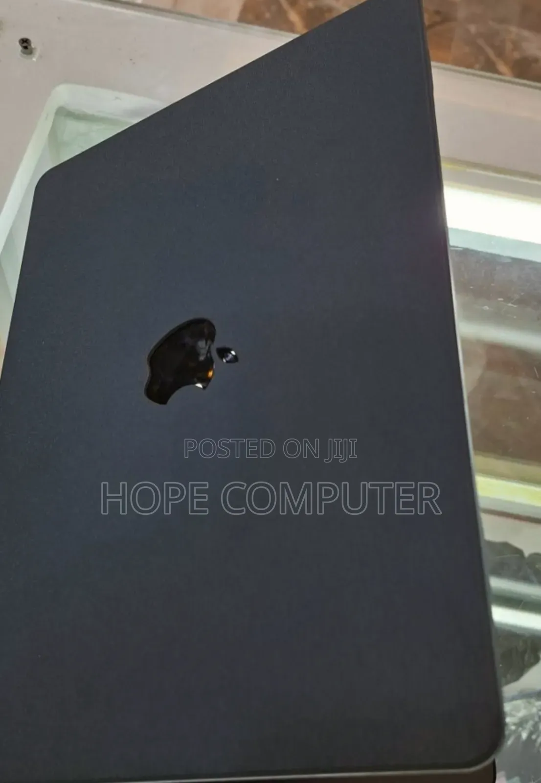 New Laptop Apple MacBook Air 2022 M2 8GB Apple M2 SSD 16 GB