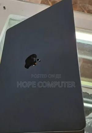 New Laptop Apple MacBook Air 2022 M2 8GB Apple M2 SSD 16 GB