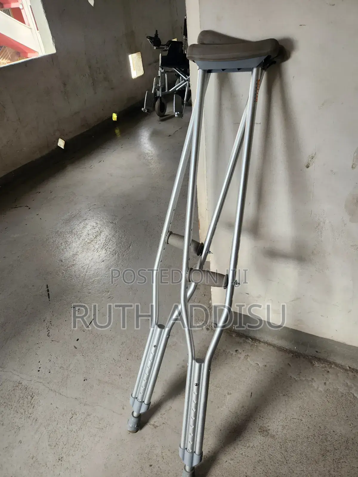 Axillary Bilateral Crutches作出medical Brand New Crutches