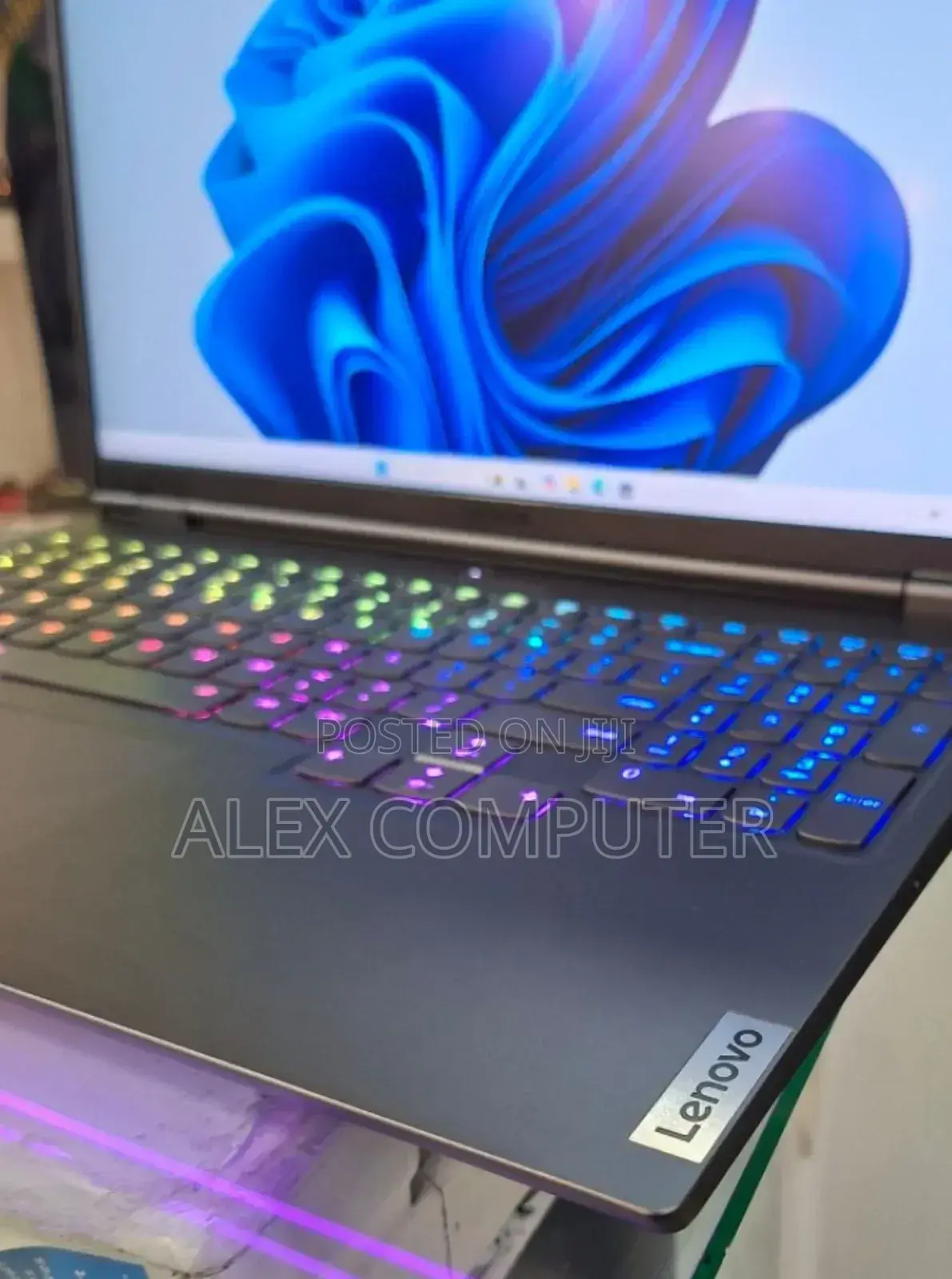 New Laptop Lenovo 16GB AMD Ryzen 7 SSD 1T