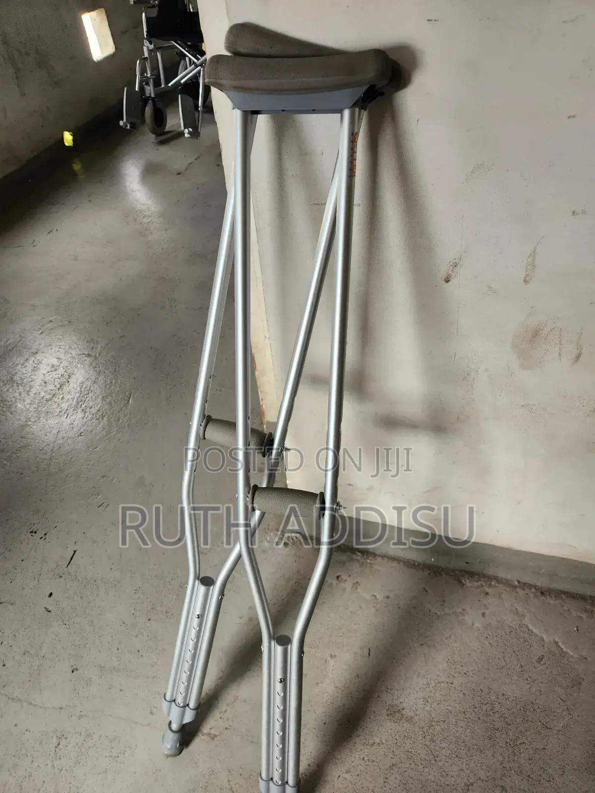 Axillary Bilateral Crutches腔裏crutches使館crutches癲馬crutches