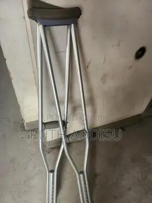 Photo - Crutches Axillary重點bilateral Medical Crutches Axillary New