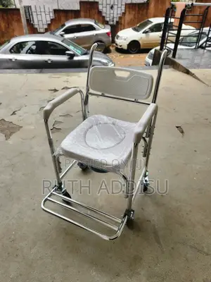 Commode Wheelchair成立commode Wheelchair筆下commode Wheelchair