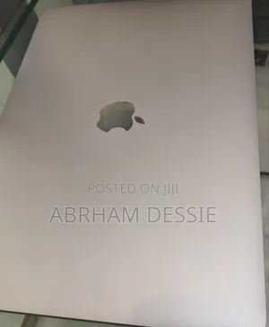 New Laptop Apple MacBook Pro M1 8GB Apple M1 Pro SSD 256GB