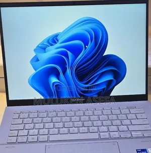 New Laptop Asus Zenbook 14 UX434 16GB Intel Core I7 SSD 512GB