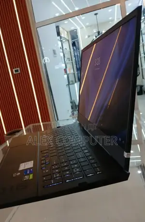 New Laptop HP Omen 16 16GB Intel Core I7 SSD 512GB