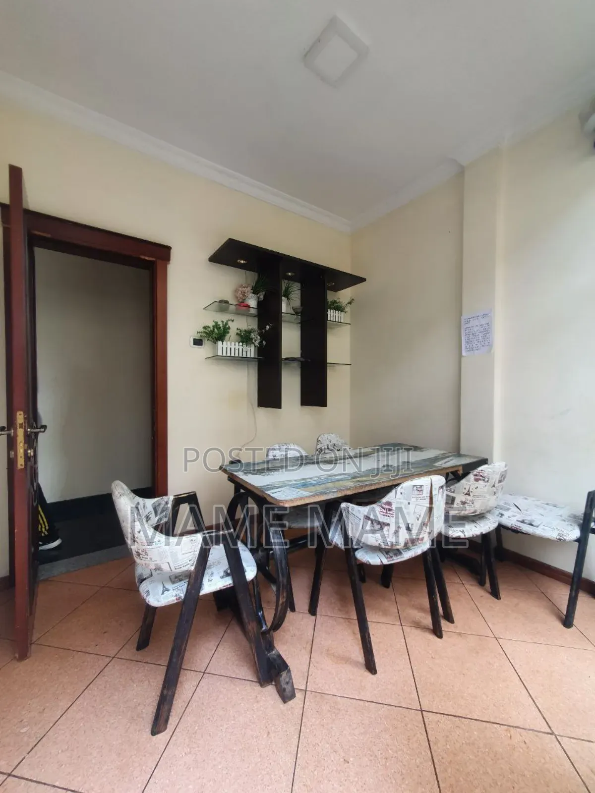 7bdrm House in Addis Abeba, Bole for sale