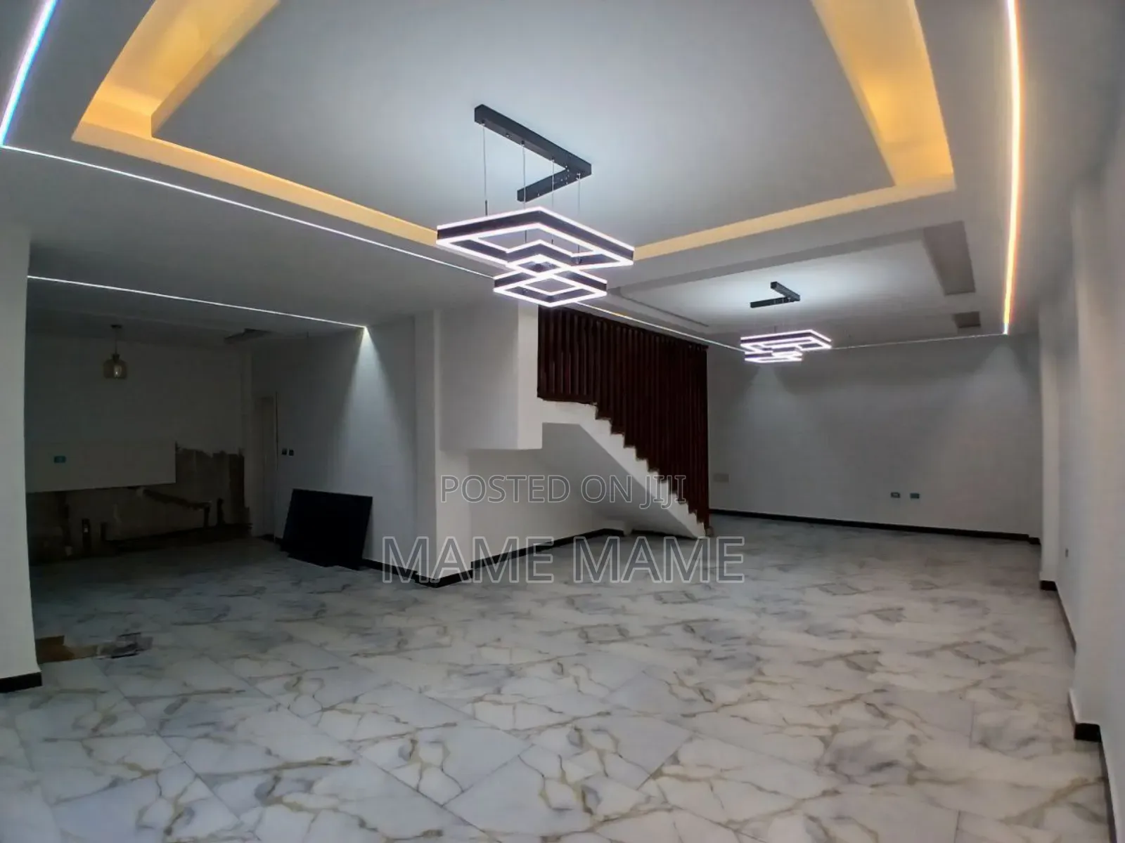 5bdrm Apartment in Addis Abeba, Bole for sale