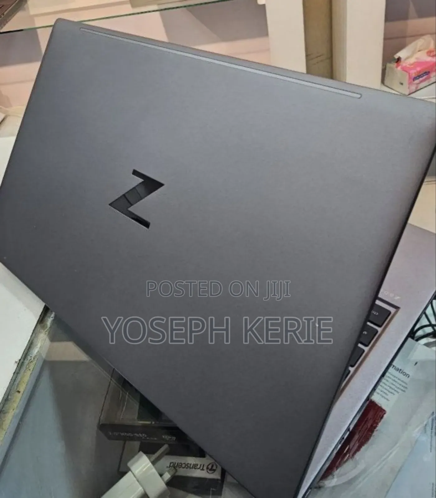 New Laptop HP ZBook Firefly G8 32GB Intel Core I7 SSD 512GB