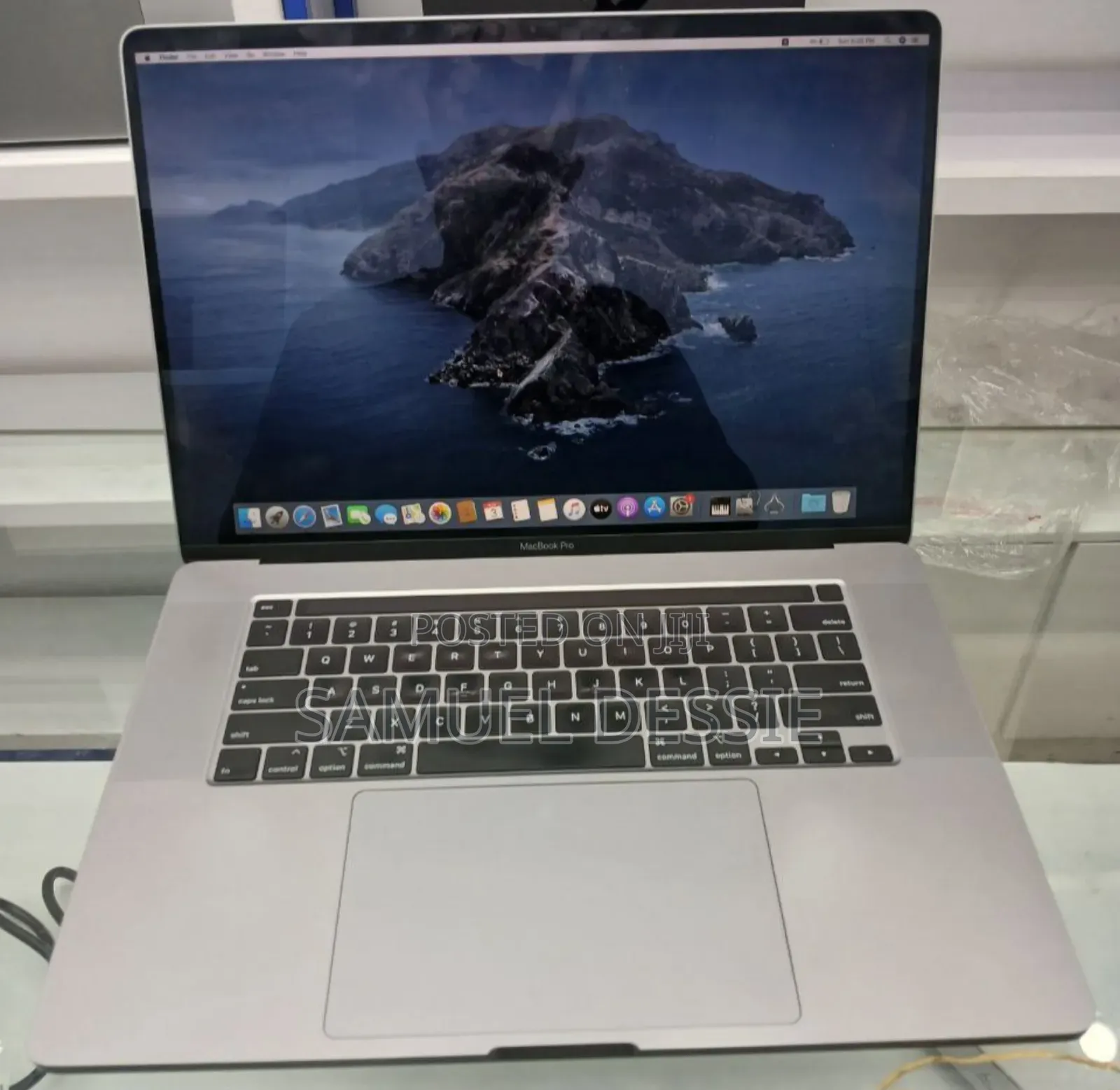 New Laptop Apple MacBook Pro 2019 32GB Intel Core I7 SSD 1T