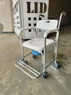 Photo - Wheelchair Cmmode Wheelchair齁不commode Wheelchair㫵日wheelchair