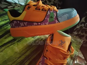 Naked Wolf and Multi-Color Lv-Style Shoes