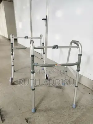 Photo - Walker Medical New峙你walker Medical站在walker New Walker Medica