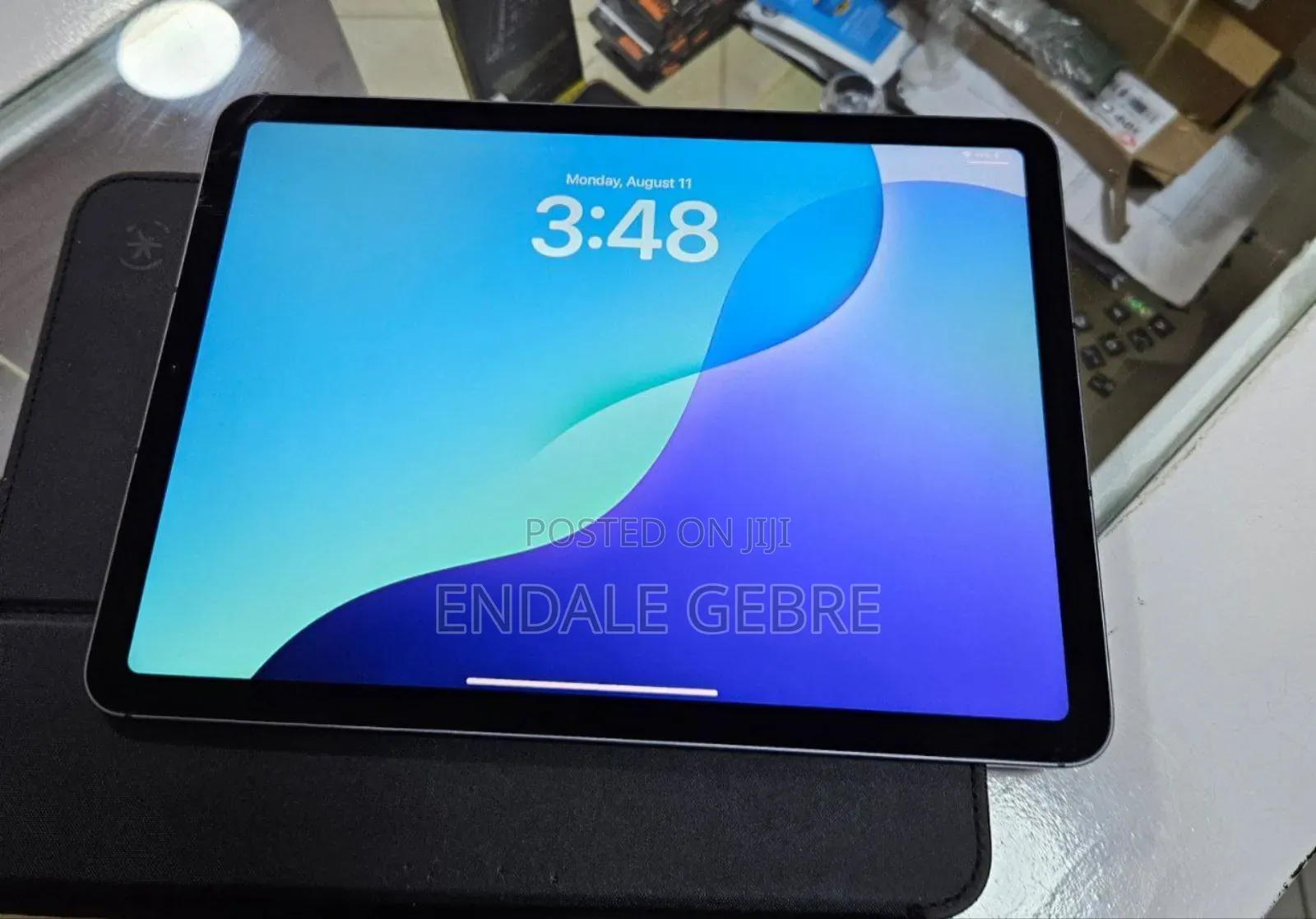 New Apple iPad 5 (2022) 64 GB Gray