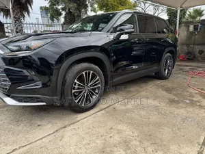 New Toyota Grand Highlander Hybrid 2025 Black