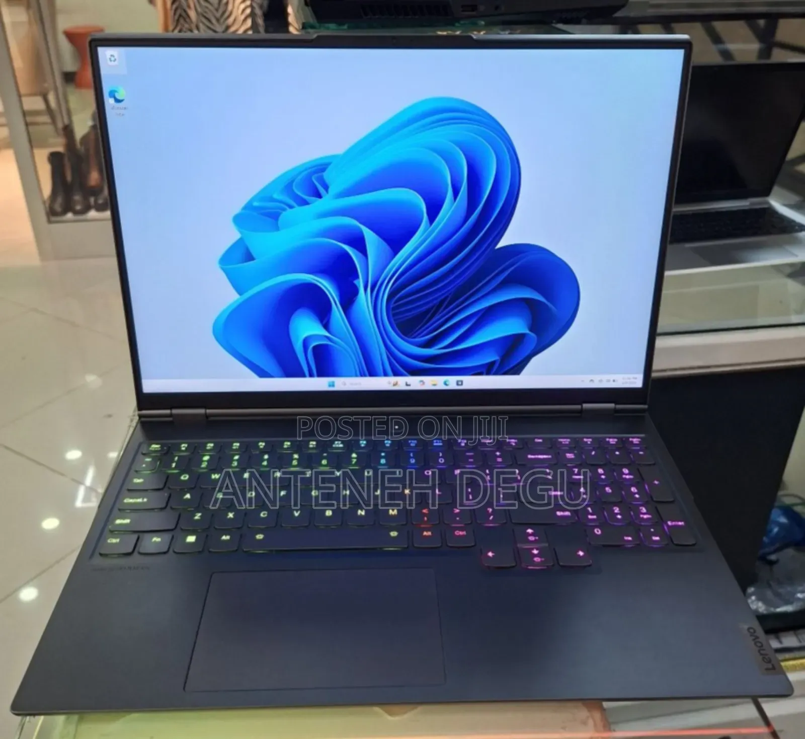 New Laptop Lenovo 16GB AMD Ryzen 9 SSD 1T