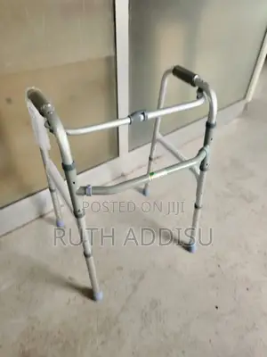 Photo - Medical Walker垢和foldable Walker戊不almunium Walker吞噬walker New