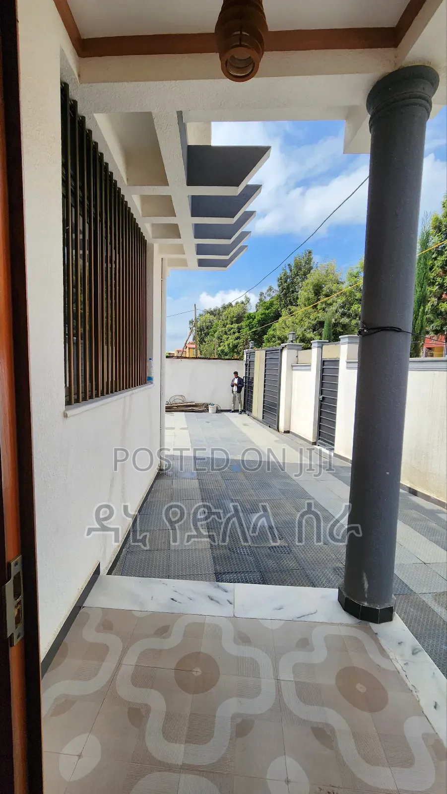 Furnished 5bdrm Farm House in አዲስ አበባ, Bole for sale