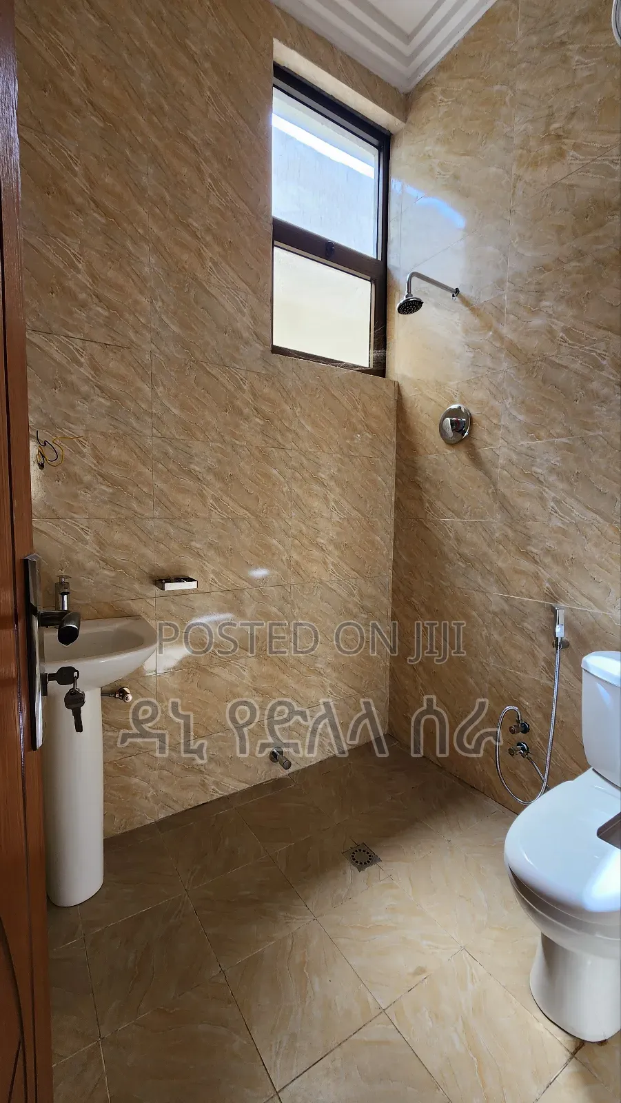 Furnished 5bdrm Farm House in አዲስ አበባ, Bole for sale