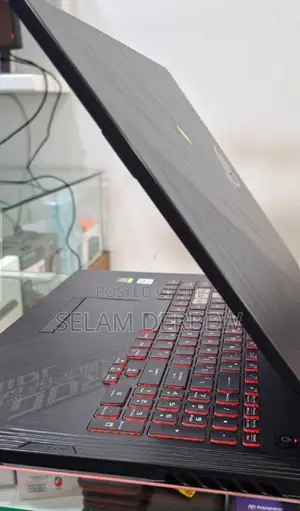 New Laptop Asus ROG Strix SCAR II 16GB Intel Core I7 SSD 1T