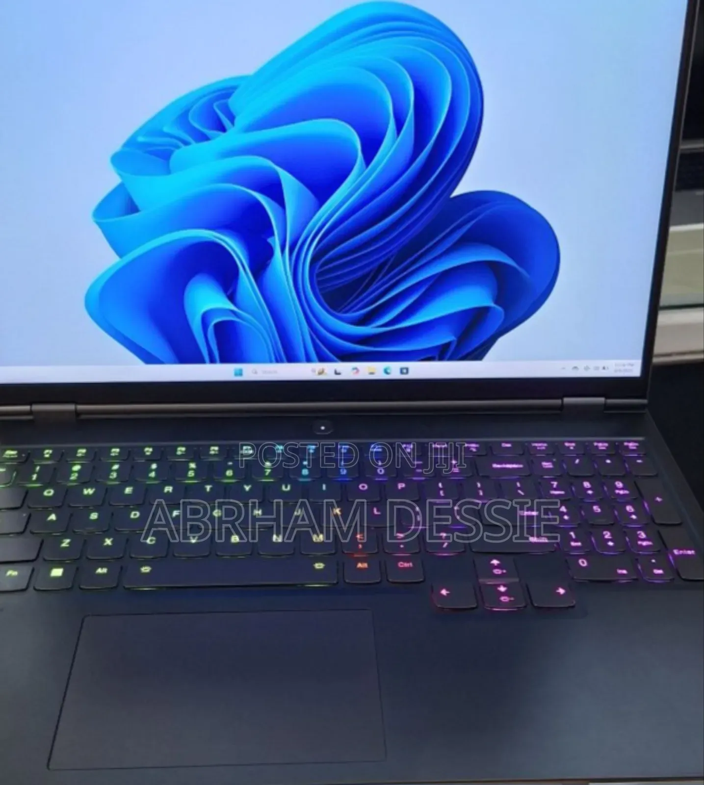 New Laptop Lenovo 16GB AMD Ryzen 9 SSD 1T