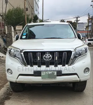Toyota Land Cruiser Prado 2017 White