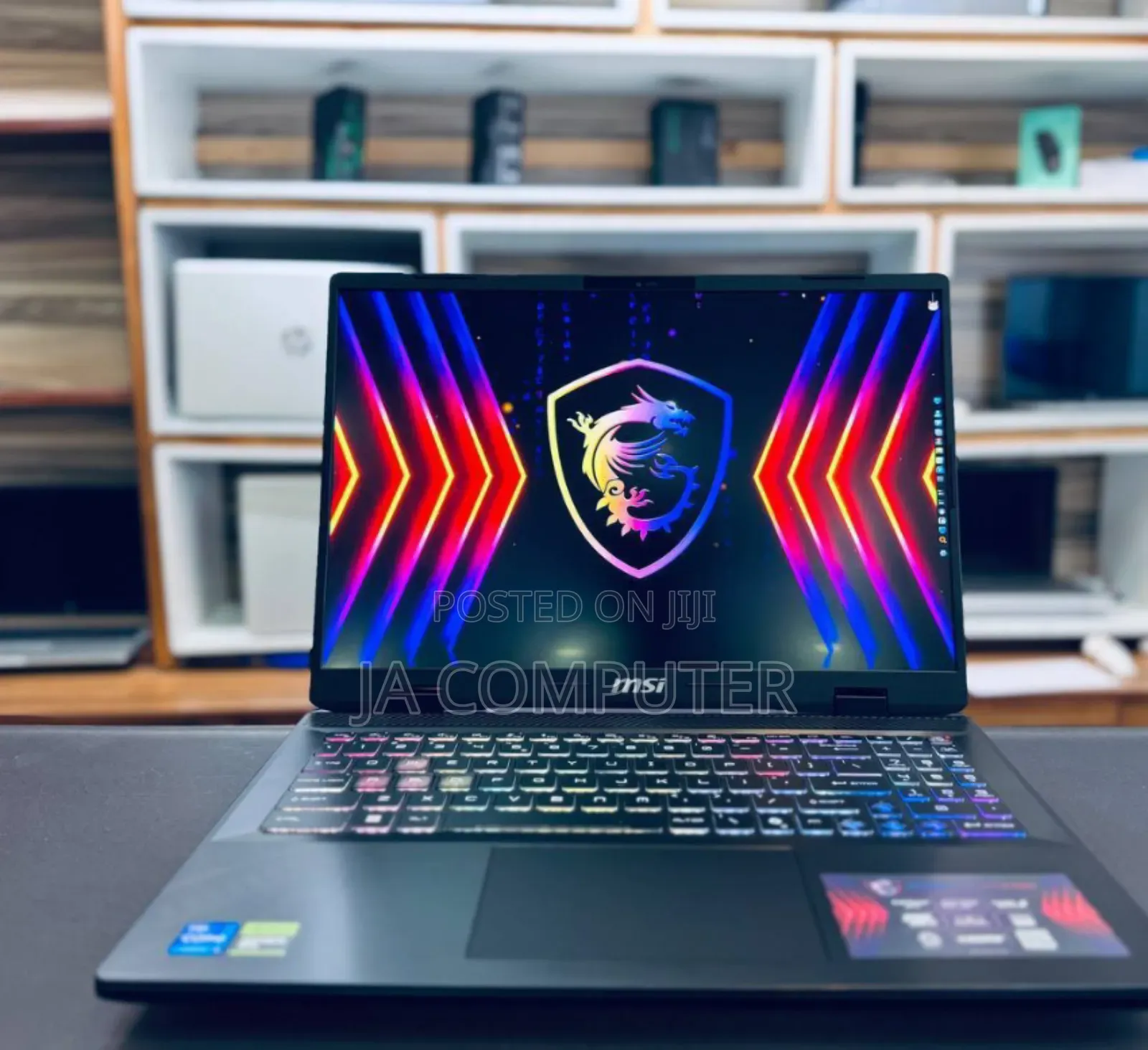 New Laptop MSI Crosshair 15 B12U 16GB Intel Core I7 SSD 1T