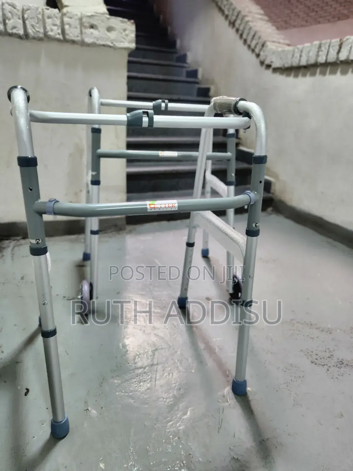 Medical Walker圾长almunium Walker炸彈foldable Walker雞肉walker New