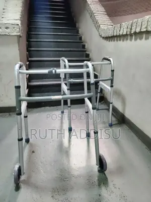 Photo - With Wheel Walker報道medical Almunium Walker忝呀walker Medical