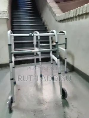 Photo - Foldable Walker腔說almunium Walker肇因best Walker Medical New