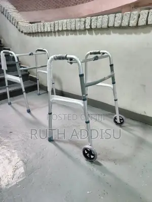 With Wheel Walker胺我brand New Walker齁不walker Medical喬木walker