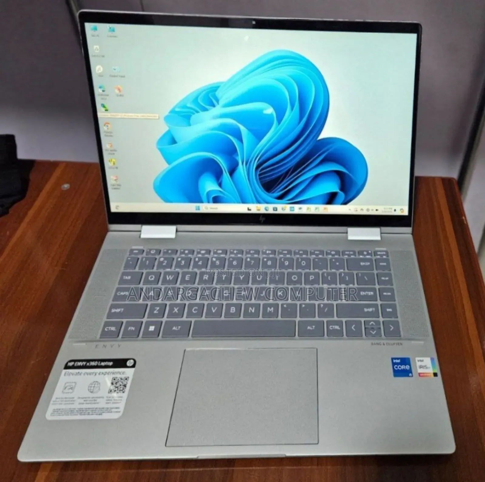 New Laptop HP Envy X360 8GB Intel Core I5 SSD 512GB