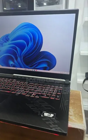 New Laptop Asus ROG Strix G17 16GB Intel Core I7 SSD 1T