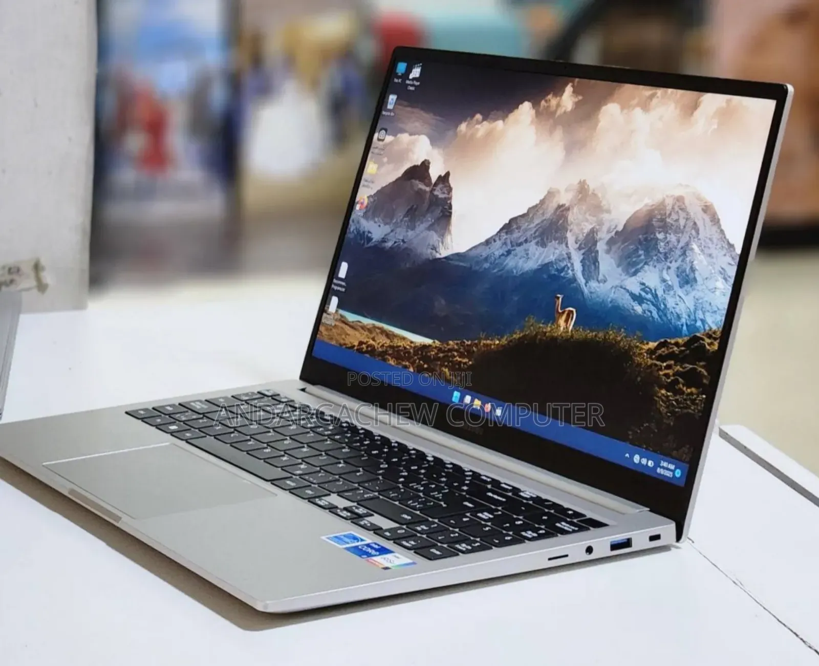 New Laptop Samsung 8GB Intel Core I5 SSD 256GB