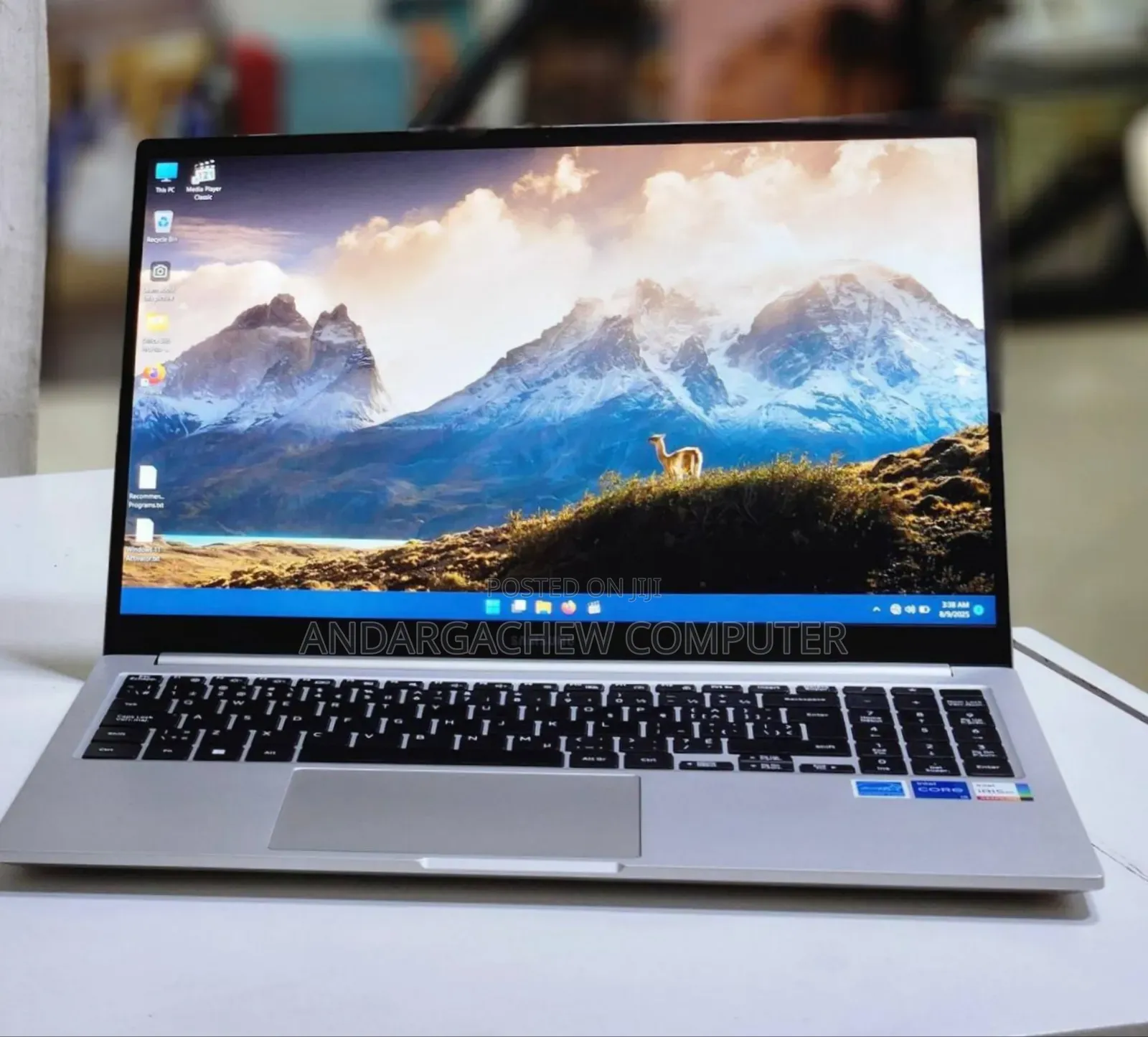 New Laptop Samsung 8GB Intel Core I5 SSD 256GB