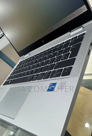 New Laptop HP EliteBook 840 G8 16GB Intel Core I7 SSD 512GB
