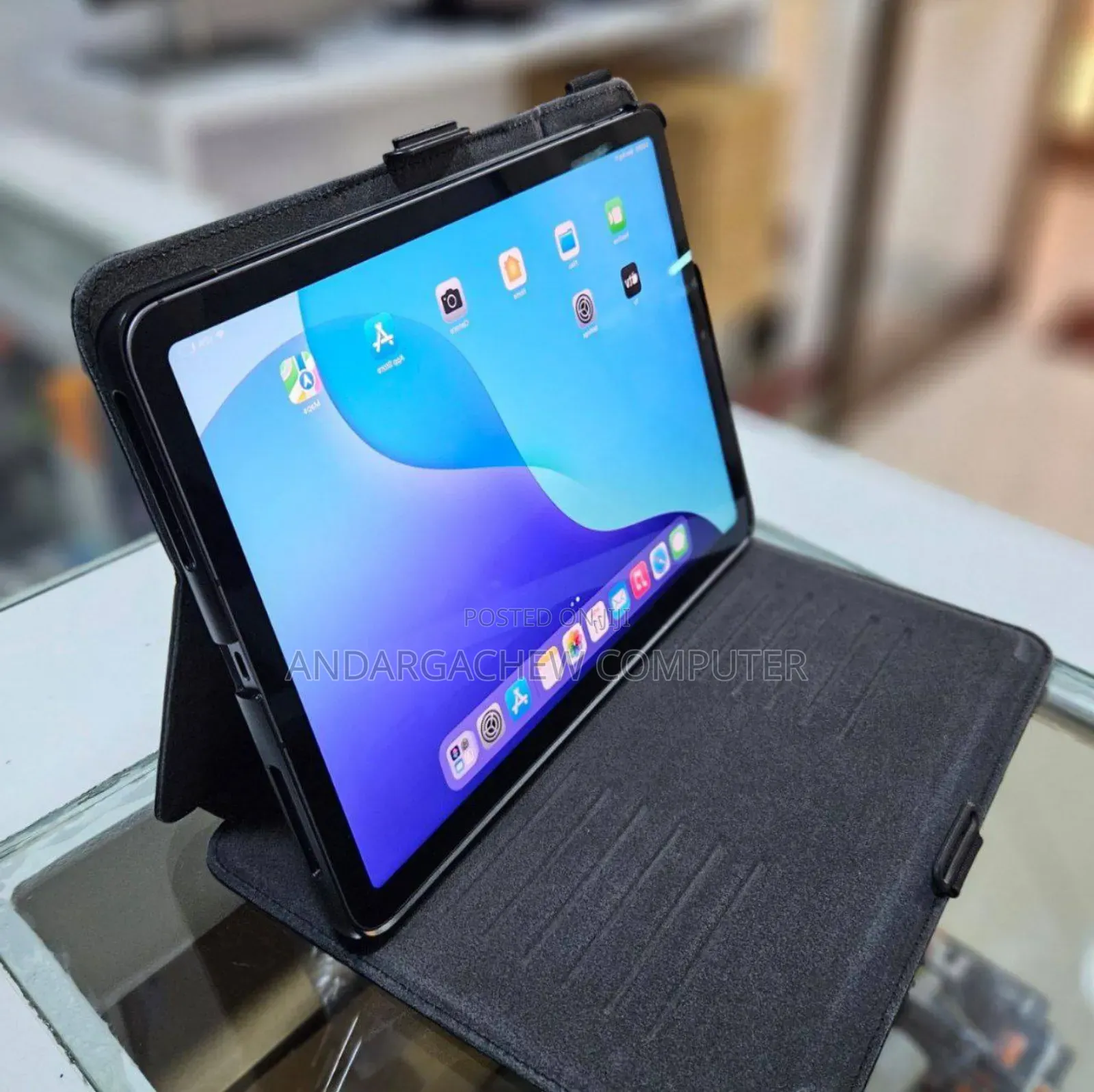 New Apple iPad Air 64 GB Black