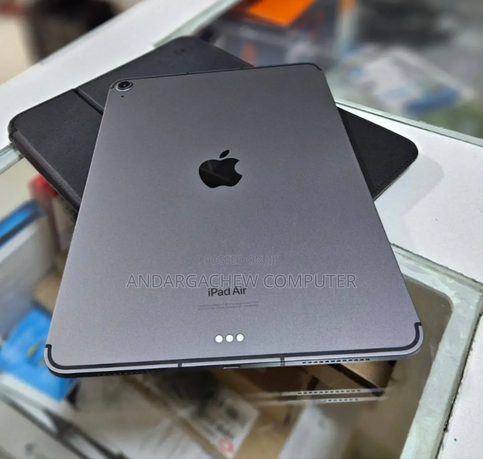 New Apple iPad Air 64 GB Black